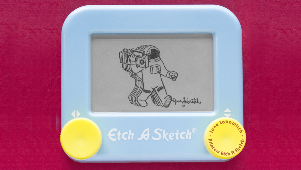 How this Etch A Sketch artist on TikTok paid off $13K in student loans