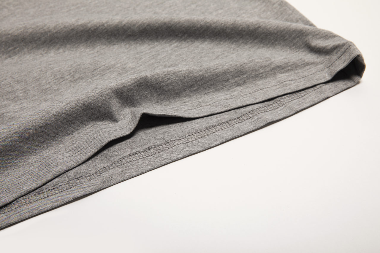 Detail shot of Men's Premium grey t-shirt